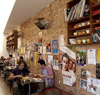 Las Chicas - Pubs Adelaide