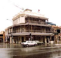 Botanic Bar - Pubs Adelaide