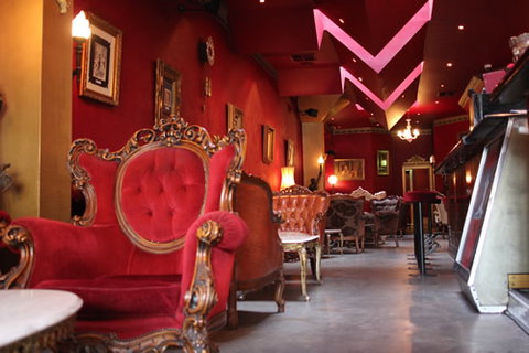 Polly Bar - Pubs Adelaide 1