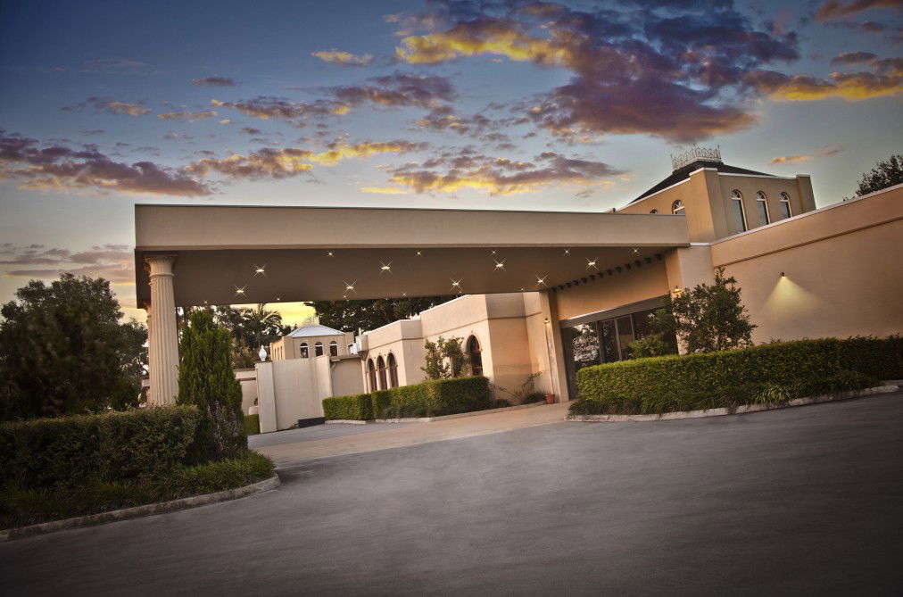 Wynnum West QLD Pubs Adelaide