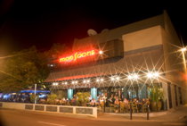 Monsoons Restaurant And Party Bar - Pubs Adelaide 1