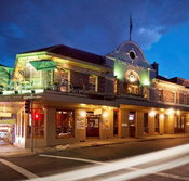 Town Hall Hotel - Pubs Adelaide
