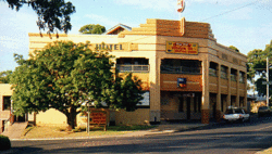 Royal Hotel Drouin - Pubs Adelaide