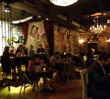 Treehouse Hotel - Pubs Adelaide 3