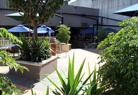 CBD Hotel Newcastle - Pubs Adelaide 2