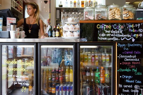 Cafe D'Bar Restaurant & Gallery - Pubs Adelaide 5