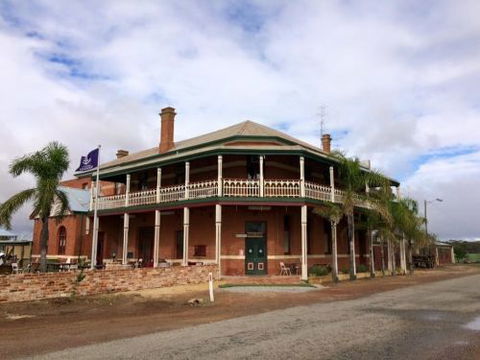 Greenhills Inn - Pubs Adelaide 2