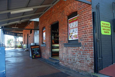 Grand Hotel - Pubs Adelaide 1