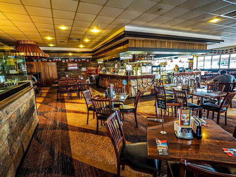 Isa Hotel - Pubs Adelaide 0