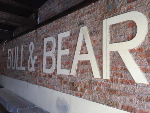 Bull & Bear - Pubs Adelaide 3