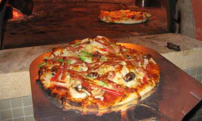 Roadies Cafe - Pubs Adelaide 2