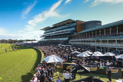 George Main Stakes Day - Pubs Adelaide 1
