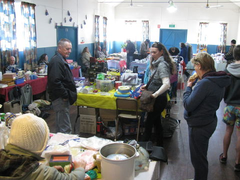 Trash And Treasure At East Kurrajong - Pubs Adelaide 2
