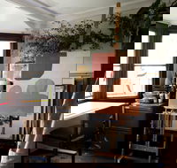 Abstract Paint and Wine Night - Pubs Adelaide