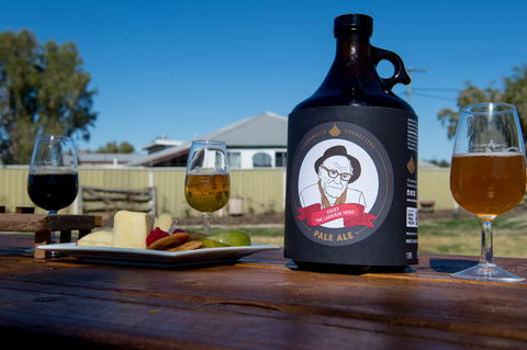 Beer And Wine O'Clock At Club Boutique Hotel Cunnamulla - Pubs Adelaide 2