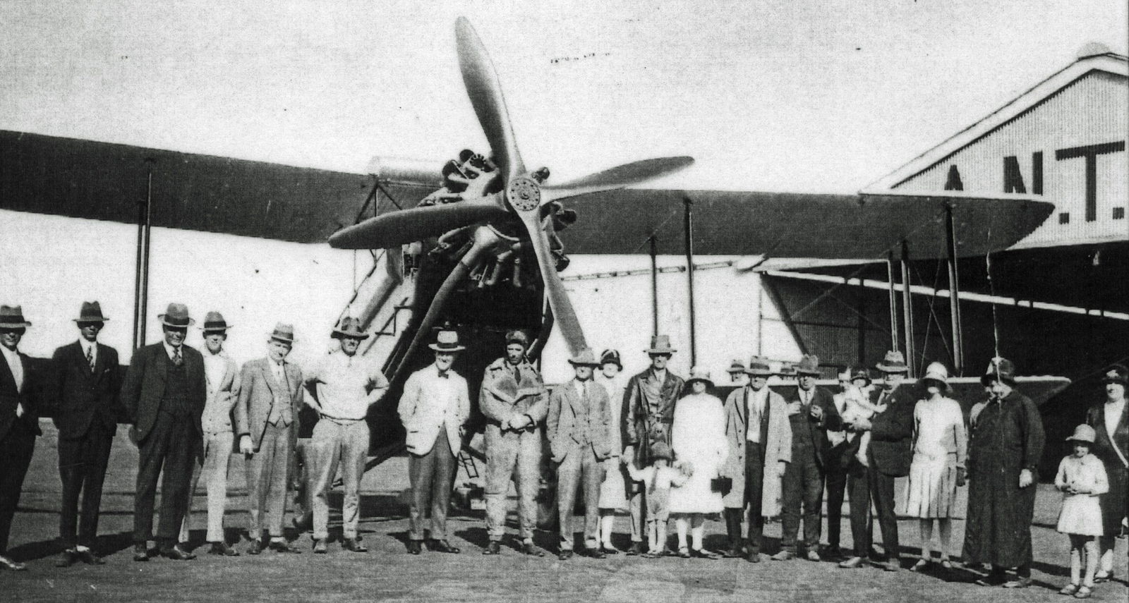 Maneroo QLD Pubs Adelaide