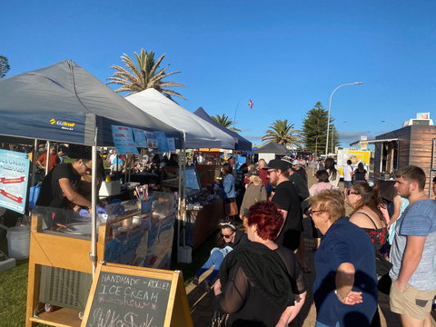 Summer Twilight Markets - Pubs Adelaide 0