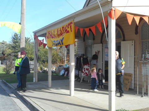 Yarck Country Market - Pubs Adelaide 2