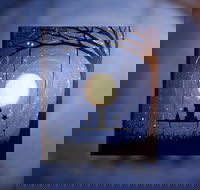 Grab a glass of wine and learn to paint 'Moonrise' - Pubs Adelaide