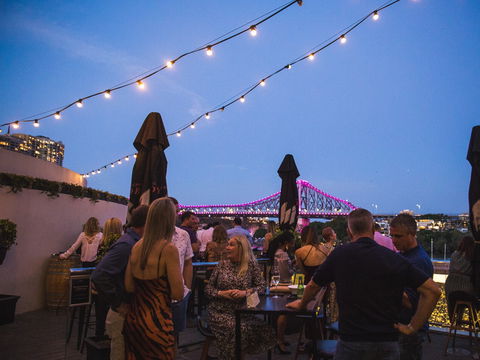 Riverside Live - Pubs Adelaide 1