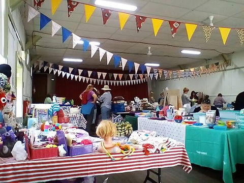 Tarago Craft, Art, Produce Seasonal (CAPS) Market - Pubs Adelaide 0