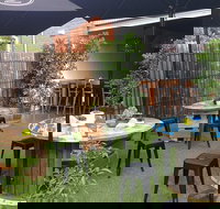 Belle's Cafe - Pubs Adelaide