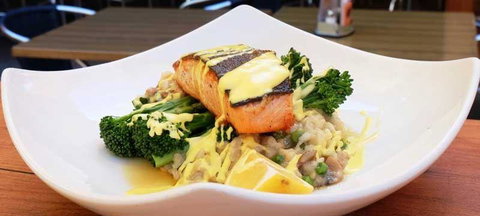 Outback Steakhouse Leumeah - Pubs Adelaide 3