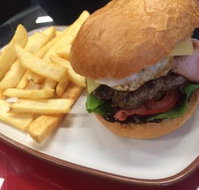 Drouin PizzaBurger Lounge - Pubs Adelaide