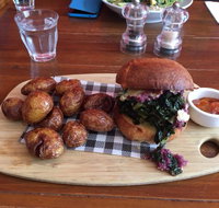 Huski Cafe - Pubs Adelaide