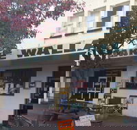 Lake Wallace Hotel - Pubs Adelaide