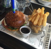 Cafe Loftus - Pubs Adelaide