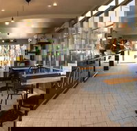 Mealy's Cafe - Pubs Adelaide