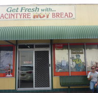 MacIntyre Hot Bread Shop - Pubs Adelaide