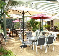 Mad Hatters Tea Garden - Pubs Adelaide