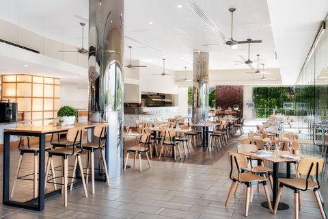 The Grill Pelican Waters - Pubs Adelaide 0