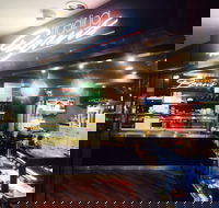 Una's Caf  Restaurant - Pubs Adelaide