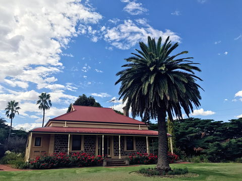 Schubert Estate - Pubs Adelaide 1