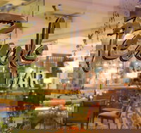 Pearl's Bar - Pubs Adelaide