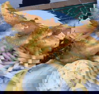 Hotel Ravesi's - Pubs Adelaide