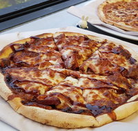 Queens Pizza - Pubs Adelaide