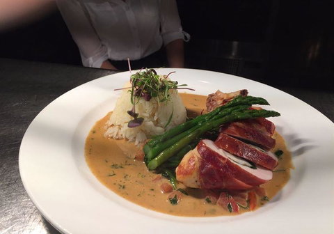 LakeFront Bistro - Pubs Adelaide 13