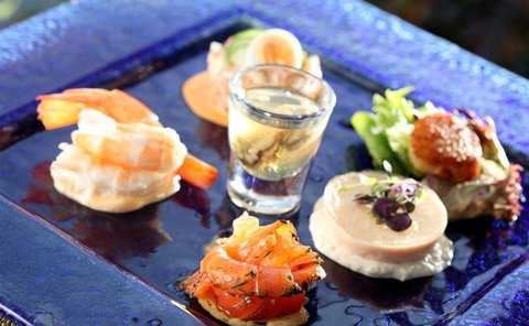 LakeFront Bistro - Pubs Adelaide 1