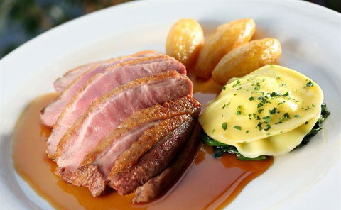 LakeFront Bistro - Pubs Adelaide 24