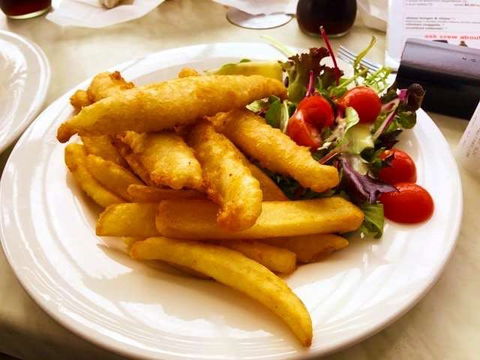 Restaurant And Bar At Noosa Heads Surf Club - Pubs Adelaide 0