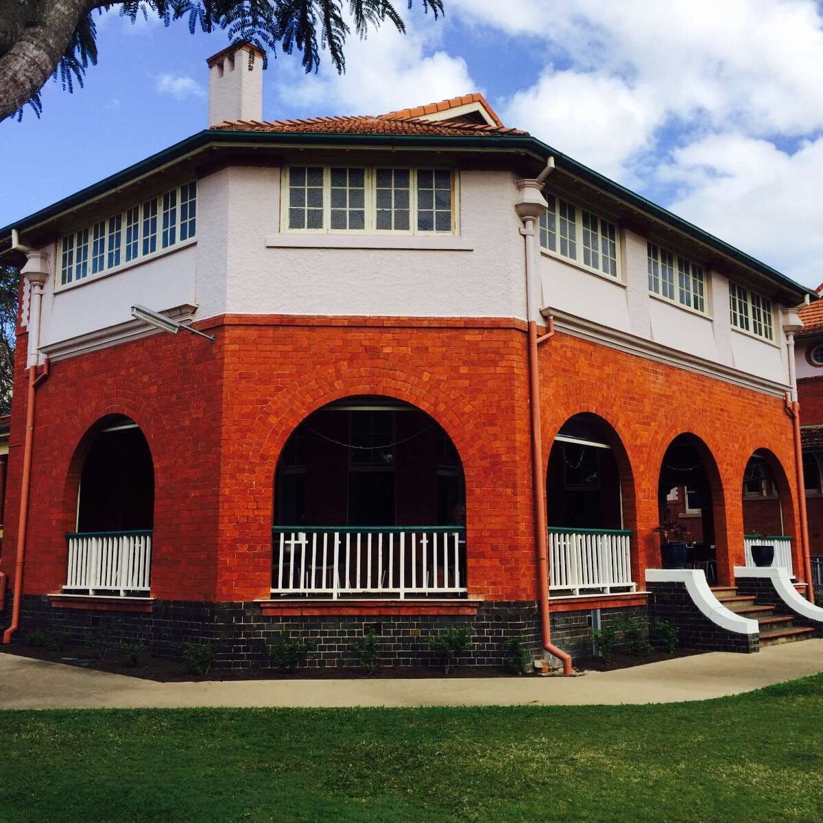 Ferney QLD Pubs Adelaide