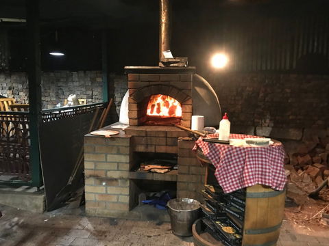 Morpeth Woodfire Pizza And Indian Delicacies - Pubs Adelaide 2