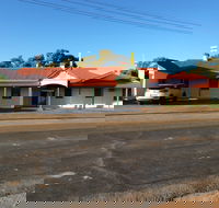 Historical Maidens Hotel - Pubs Adelaide