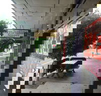 Le's Vietnamese Street Food Restaurant - Pubs Adelaide