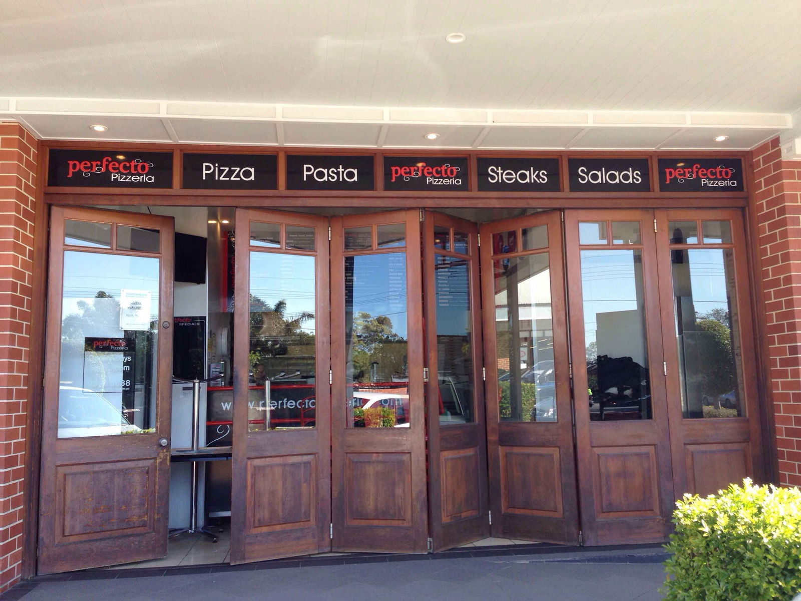 Lilli Pilli NSW Pubs Adelaide