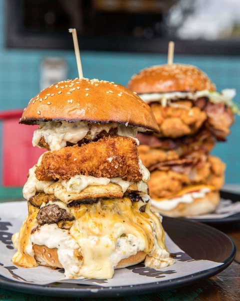 PHAT Pizza And Burger Bar - Pubs Adelaide 0